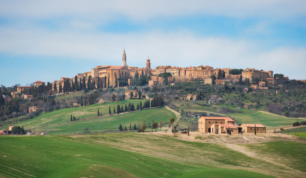 Village of Pienza in Tuscany ee220327
