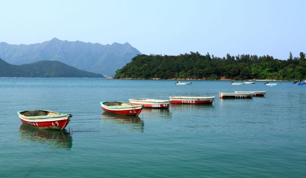 boats on the lake - ee220329