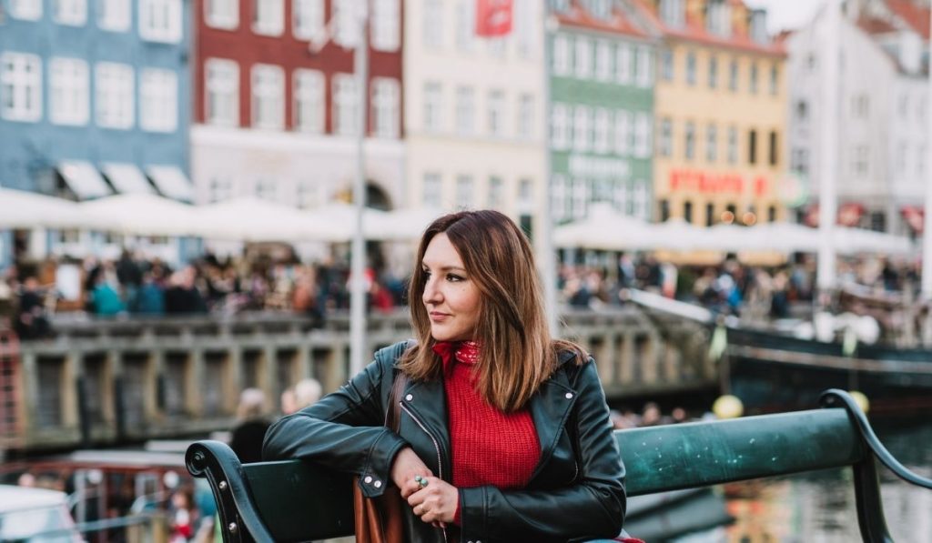 solo female traveler in Copenhagen - ee220318